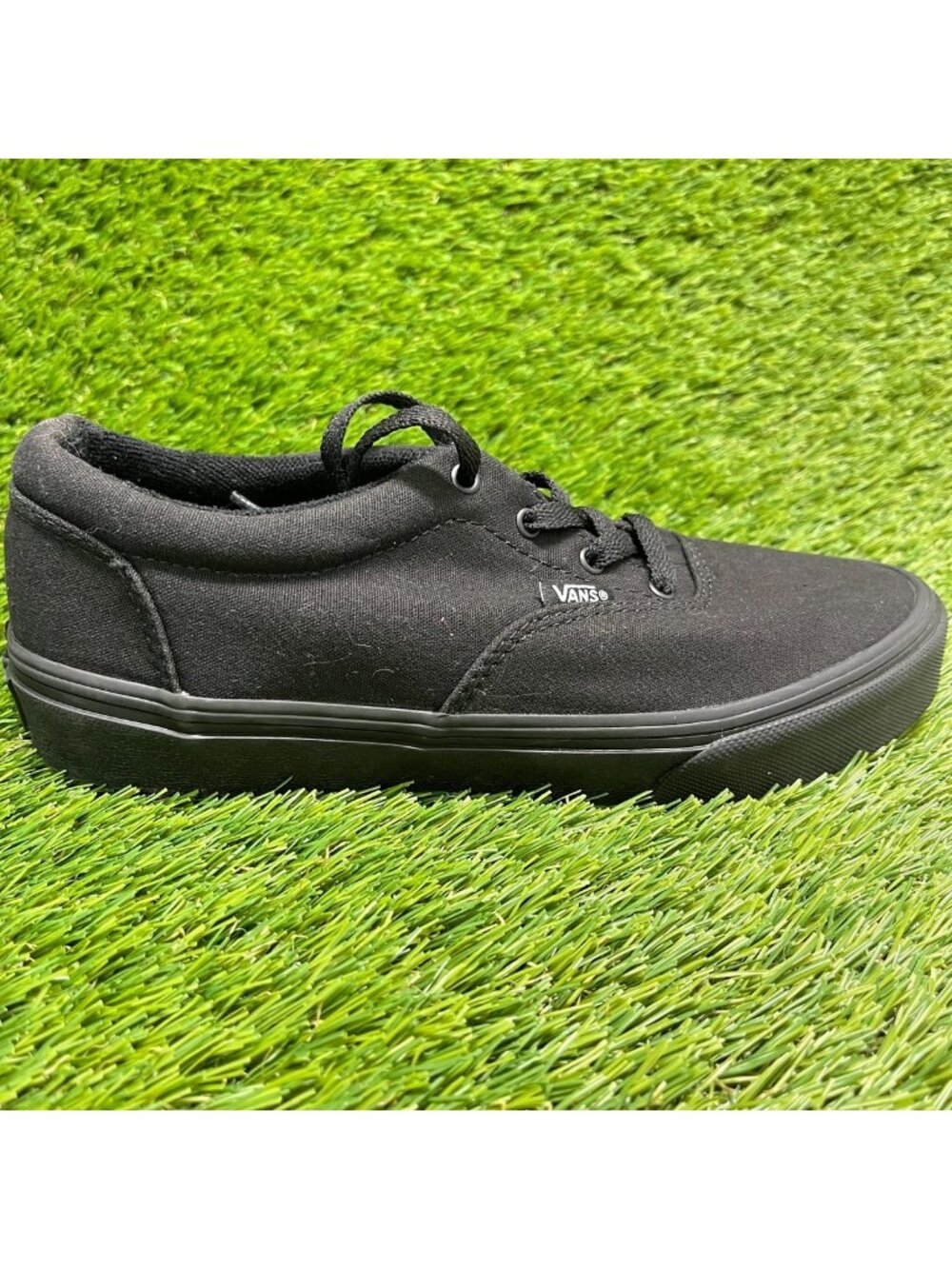 Vans Doheny Boys Size 6Y Triple Black Athletic Walking Skateboard Shoes Sneakers - Picture 1 of 10